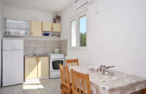 Apartments Mila Family with pool - Unit 150661-15