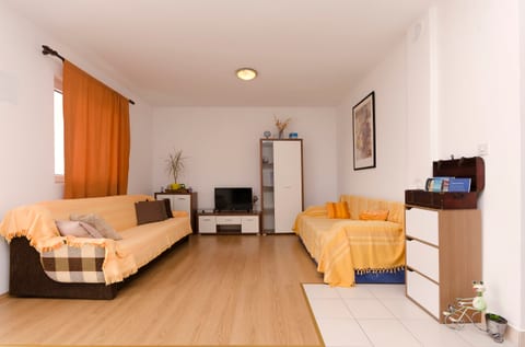 Apartments Mila Family with pool - Unit 150663-15