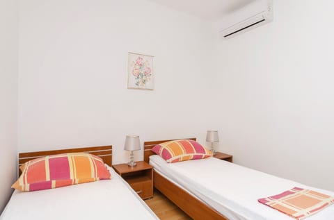 Apartment and Rooms Artina - Unit 150744-15