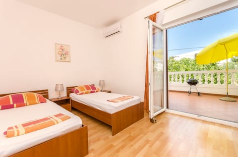 Apartment and Rooms Artina - Unit 150744-15