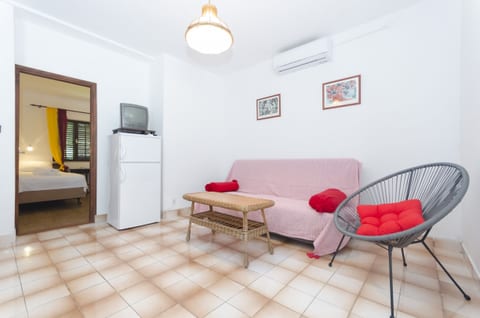 Apartments Vesna with pool - Unit 150942-15