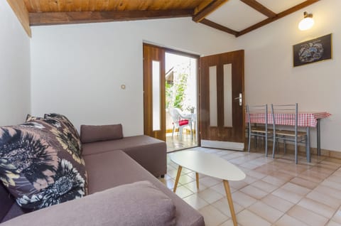 Apartments Vesna with pool - Unit 150944-15
