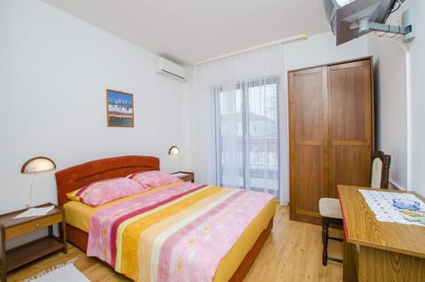Apartments and Rooms Iva - Unit 150946-15