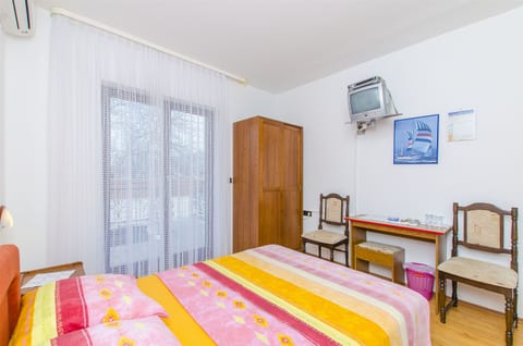 Apartments and Rooms Iva - Unit 150946-15