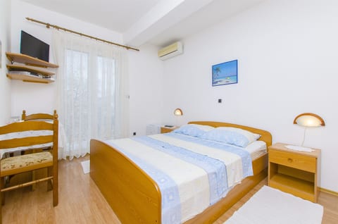 Apartments and Rooms Iva - Unit 150948-15