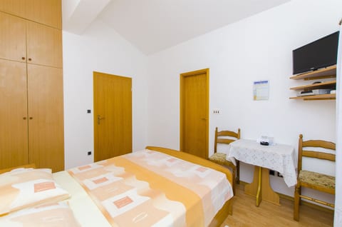 Apartments and Rooms Iva - Unit 150949-15