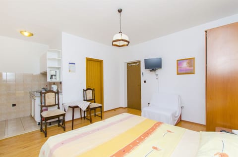 Apartments and Rooms Iva - Unit 150950-15