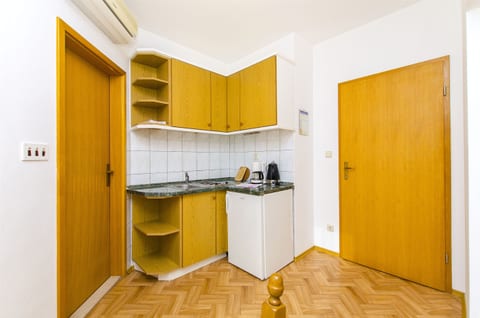Apartments and Rooms Iva - Unit 150951-15