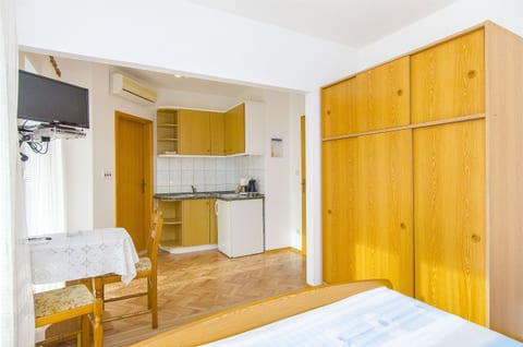 Apartments and Rooms Iva - Unit 150951-15