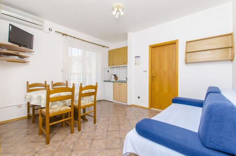 Apartments and Rooms Iva - Unit 150953-15