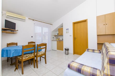 Apartments and Rooms Iva - Unit 150954-15