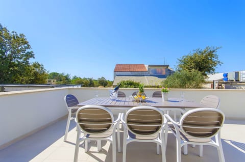 Apartments Villa V - Unit 151132-15