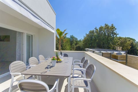 Apartments Villa V - Unit 151132-15
