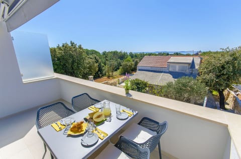 Apartments Villa V - Unit 151133-15