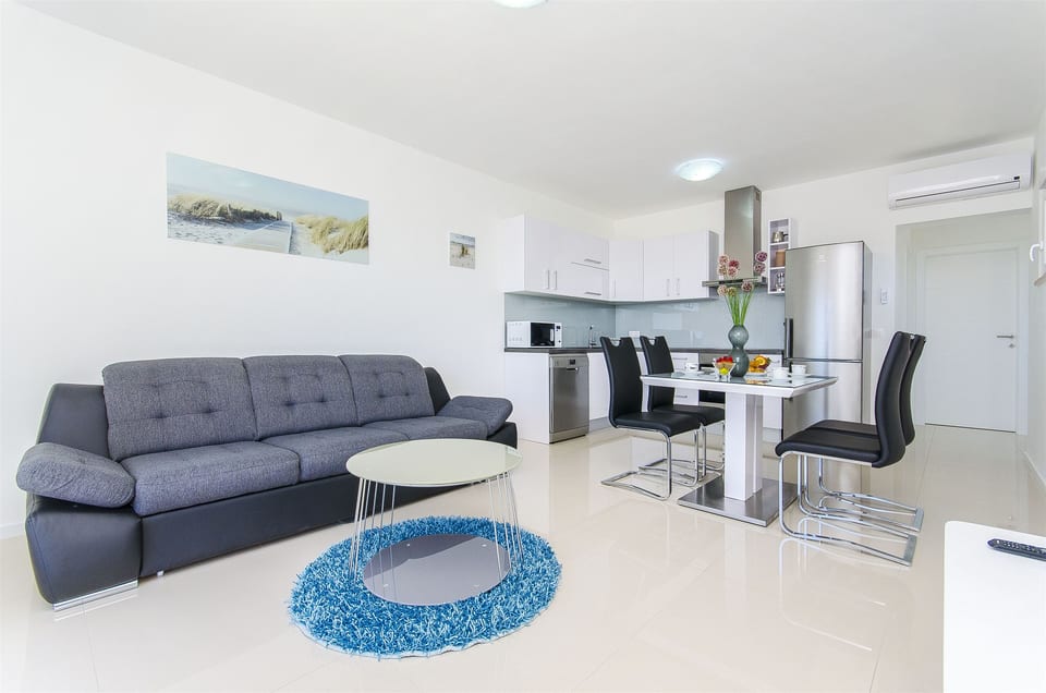 Apartments Villa V - Unit 151134-15 - Croatia