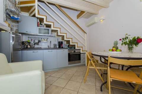 House Gulliver - Unit 151206-15