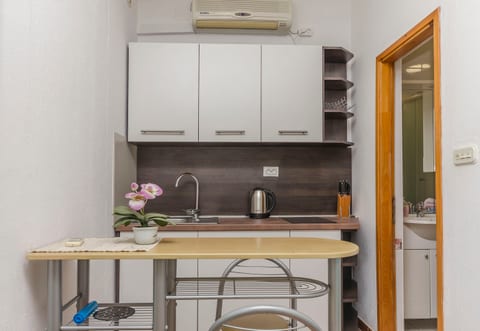 Apartments Sweet Escape - Unit 151258-15