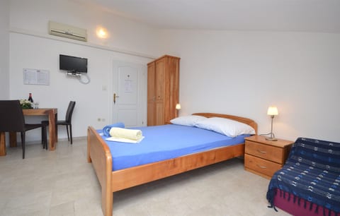 Apartments Mara - Unit 151520-15