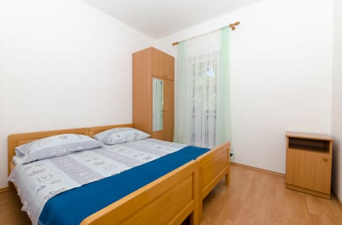 Apartments Carić - Unit 151513-15