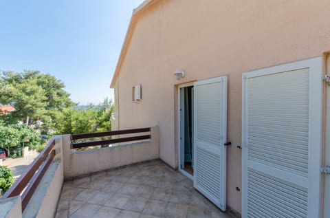 Apartments Carić - Unit 151513-15