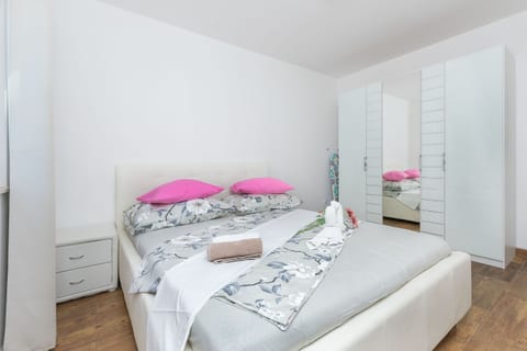 Apartments Lorenzo - Unit 151571-15