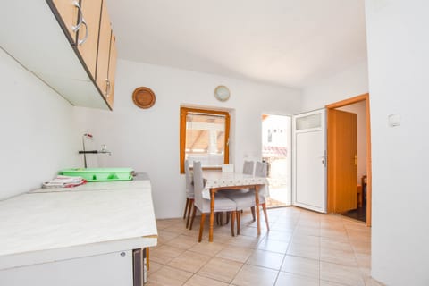House Mateo - Unit 151744-15