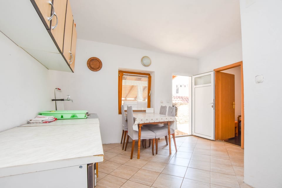 House Mateo - Unit 151744-15