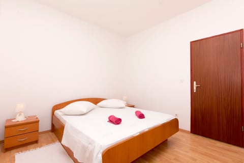 Apartments A cappella music - Unit 151813-15