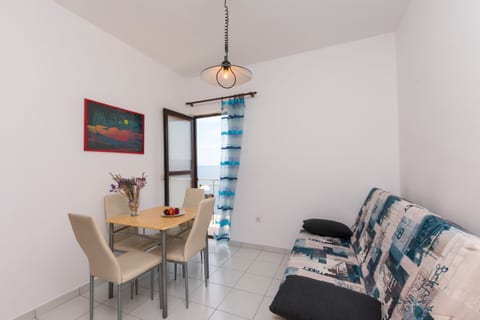 Apartments A cappella music - Unit 151815-15