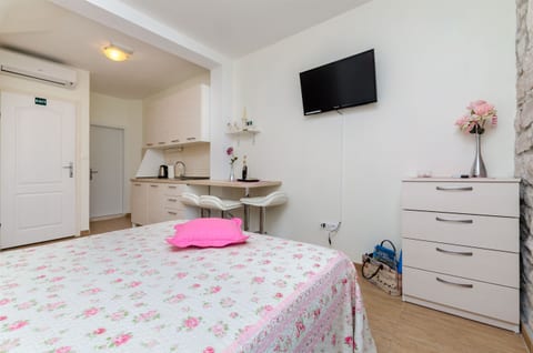 Apartments Djurdjica - Unit 128472-5