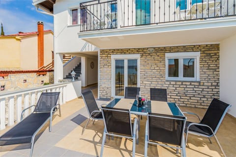 Apartments Bregovec Maslenica - Unit 128524-5