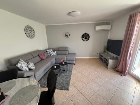 Apartments Bruno - Unit 128741-5