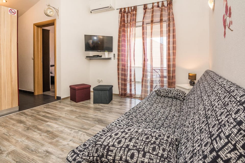 Apartments Galic - Unit 129044-5