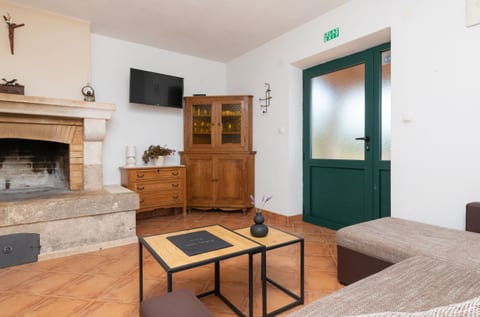 House Marina - Unit 129716-5