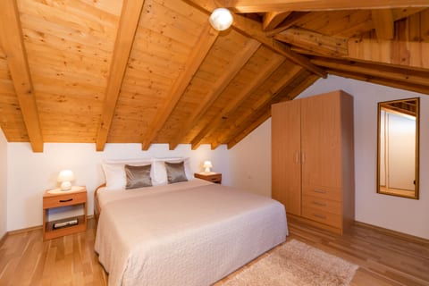 House Marina - Unit 129716-5