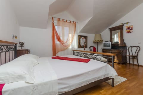 Apartments and Rooms LEA - Unit 129924-5