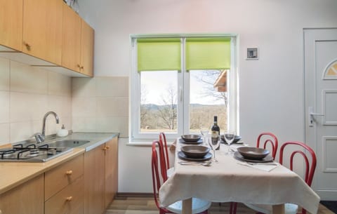 House Ivor - Unit 129815-5