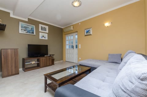 House Mia - Unit 152459-5