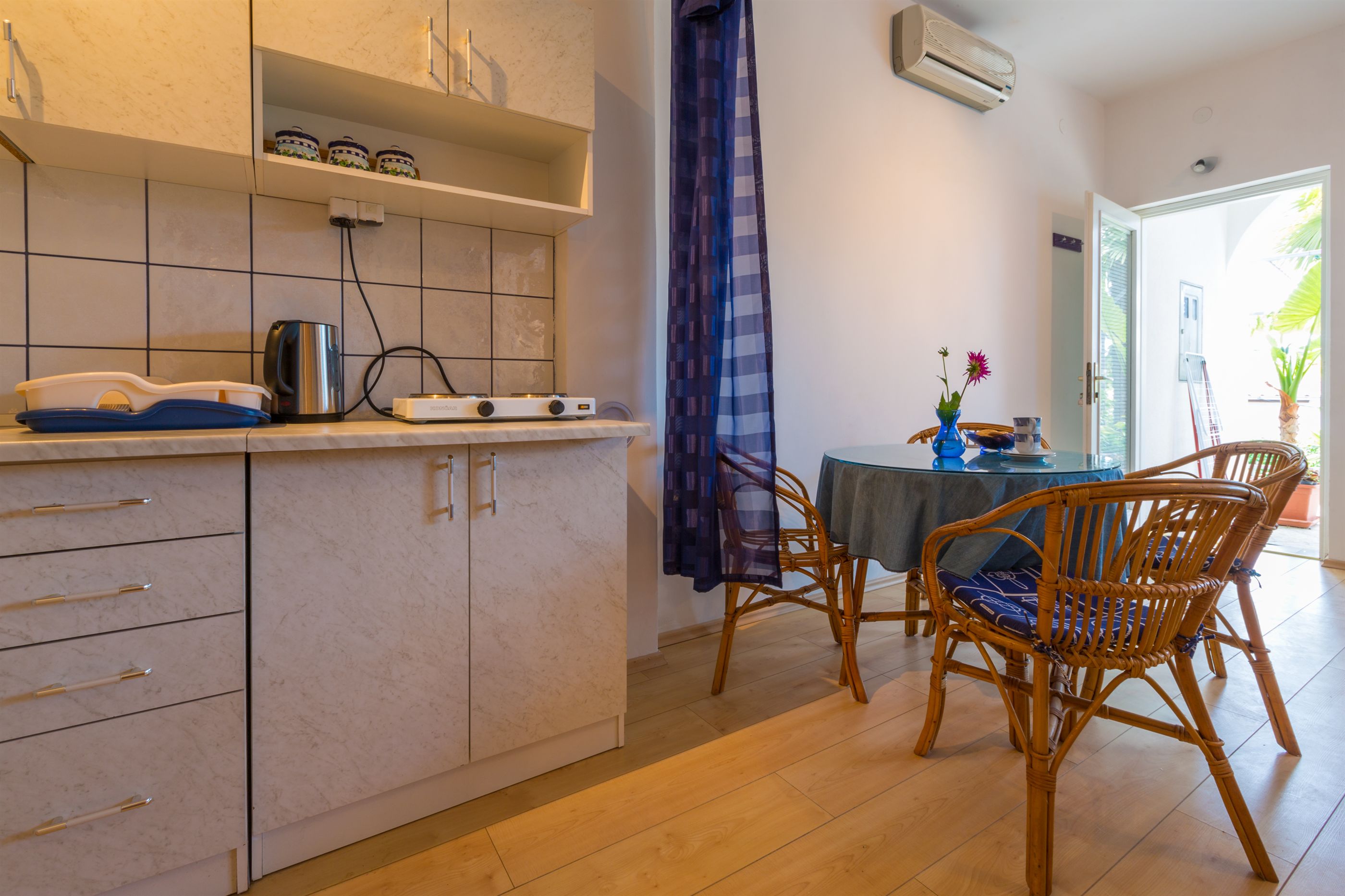 Apartments Dorijan i Karlo - A2