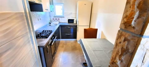 Apartment Miroslav - Unit 130264-5