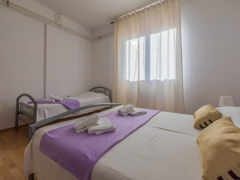 Apartment Roni - Unit 203370-5