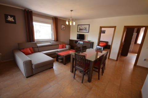 Apartments Komljen - Unit 152592-5