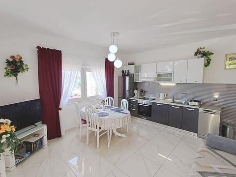 Apartment Iryna - Unit 154343-5