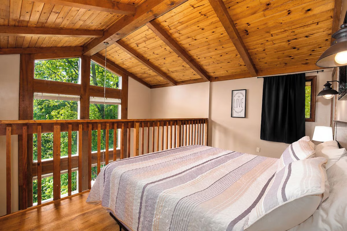 Loft king bedroom with a view!