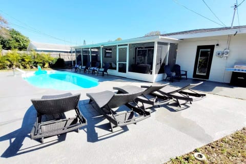 Twin Palms Oasis