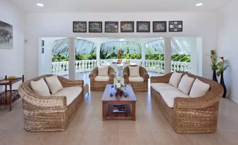 Halle Rose - Sandy Lane