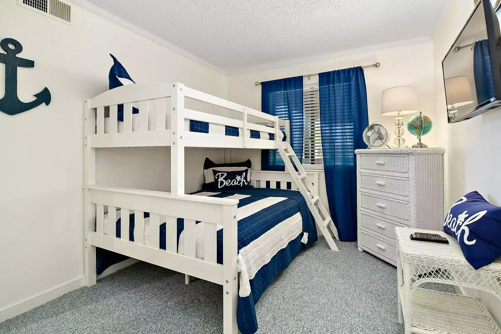 2nd Bedroom, twin over full bunk bed - Crooked Crab Condo - Ocean City