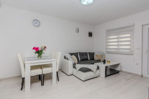 Apartments Lucica - Unit 156248-5