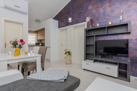 Apartments Lucica - Unit 156251-5