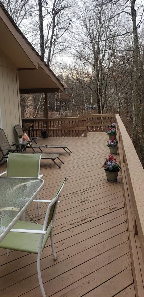 Pepe's Chateau HotTub & Firepit, Jacuzzi, Ev Charger - Long Pond